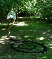 Interrogation - marbre, bois, charbon - Ris-Orangis 2010